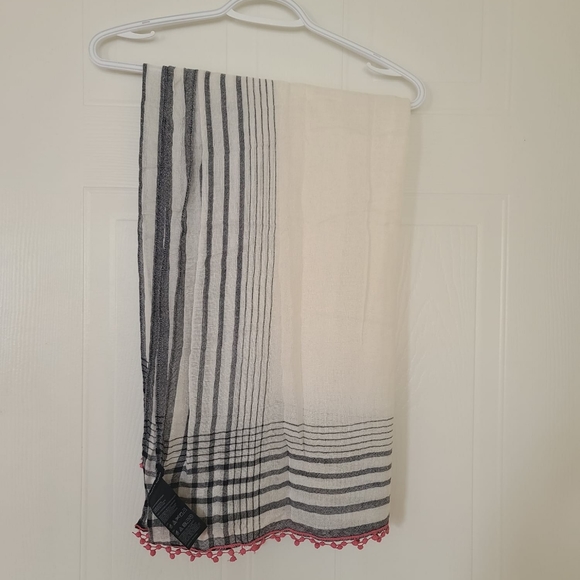 Tommy Hilfiger Striped Scarf - Picture 1 of 2